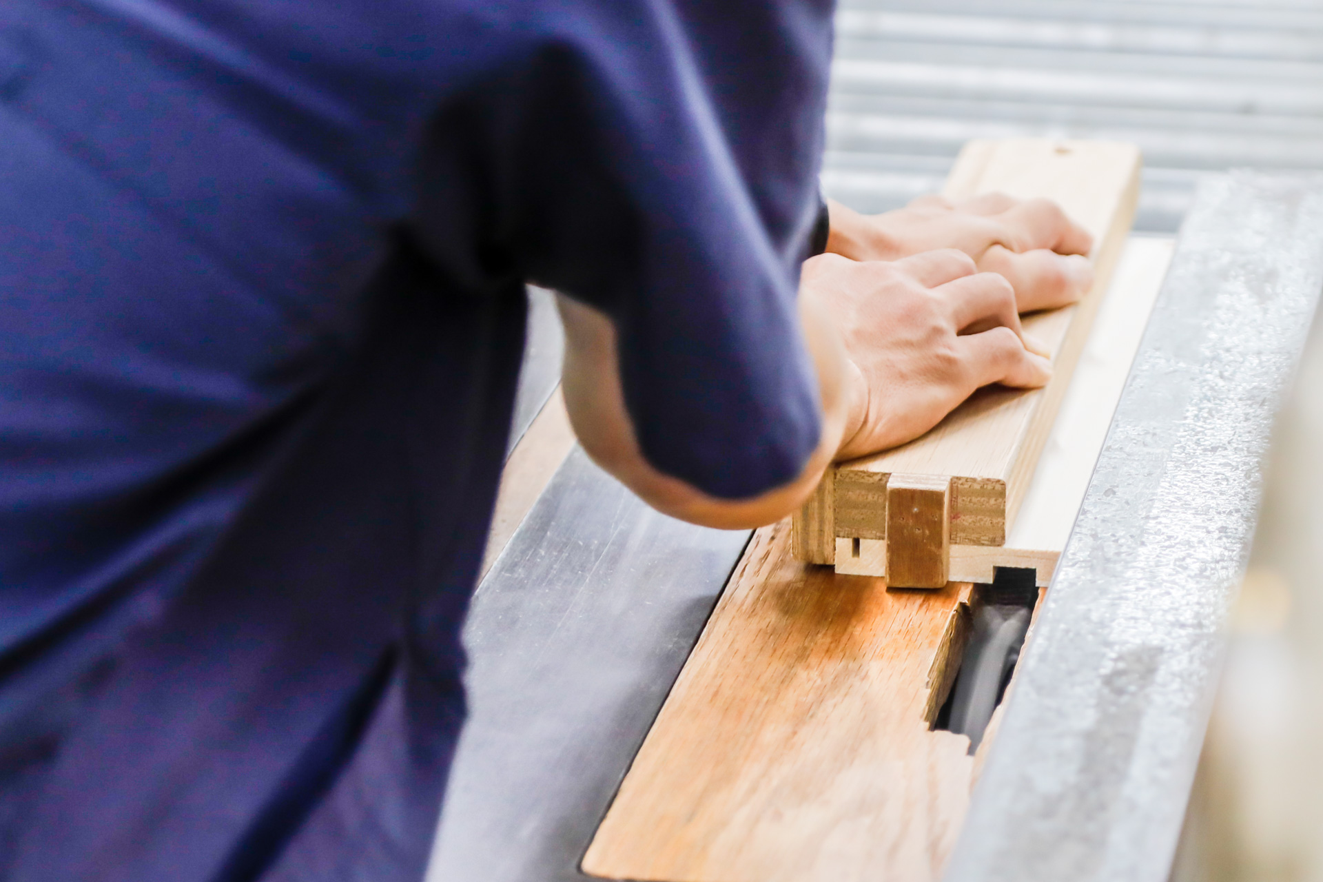 【山梨県主催：プチ就業体験・企業見学ツアープログラム】家具製造の一連の流れを体験！